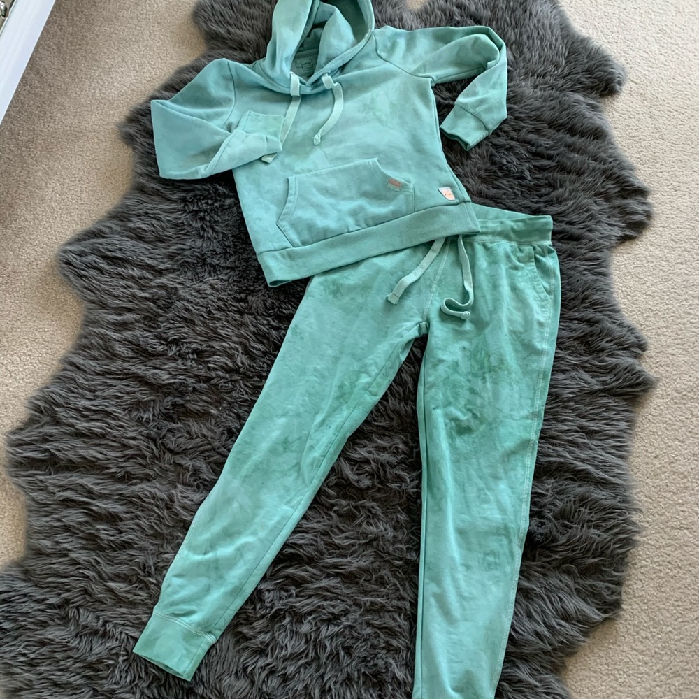 New Milkstain set 💚 Matching green sweatsuit